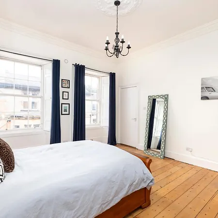 Chic Edinburgh West End 2-Bedroom Apartment In City Centre Exterior photo
