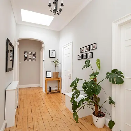 Chic Edinburgh West End 2-Bedroom Apartment In City Centre Exterior photo