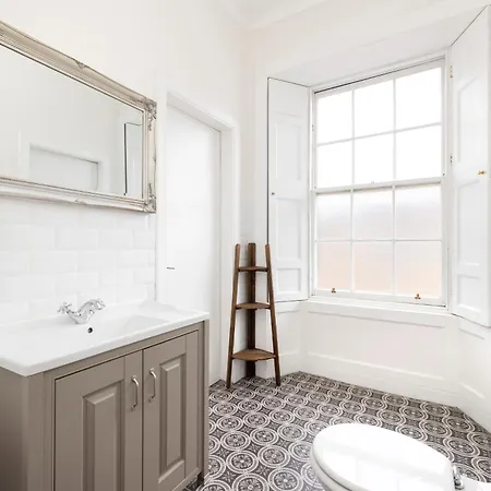 Chic Edinburgh West End 2-Bedroom Apartment In City Centre Exterior photo